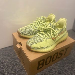 Yeezy Boost 350 V2